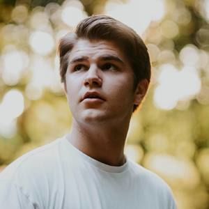 Meet your Posher, Adam